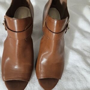 Liz Claiborne Brown Leather Peep-Toe Heels